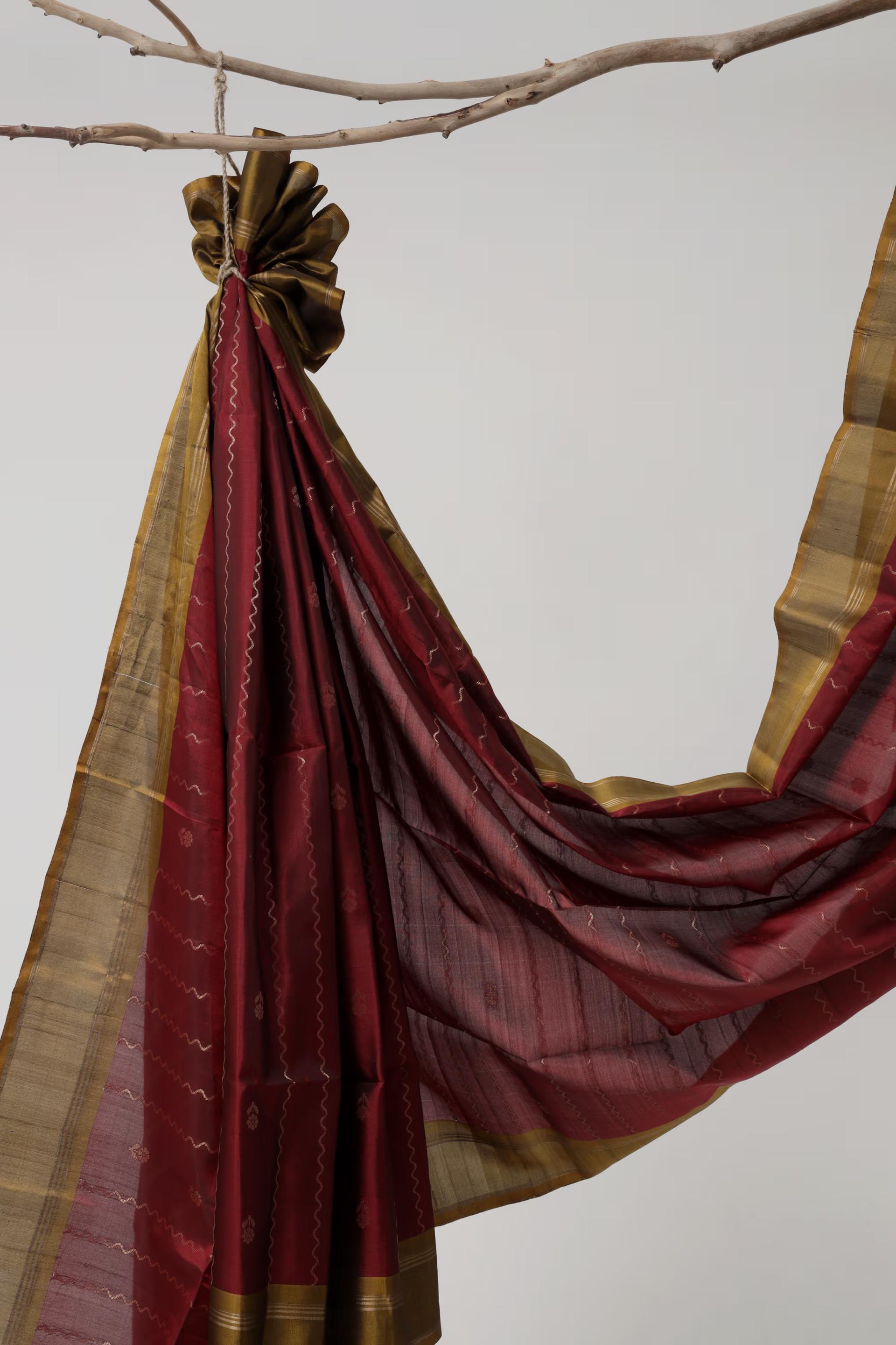 Handloom Maheshwari silk saree in Maroon and rustic gold 4 - Maroon and rustic gold Maheshwari silk saree