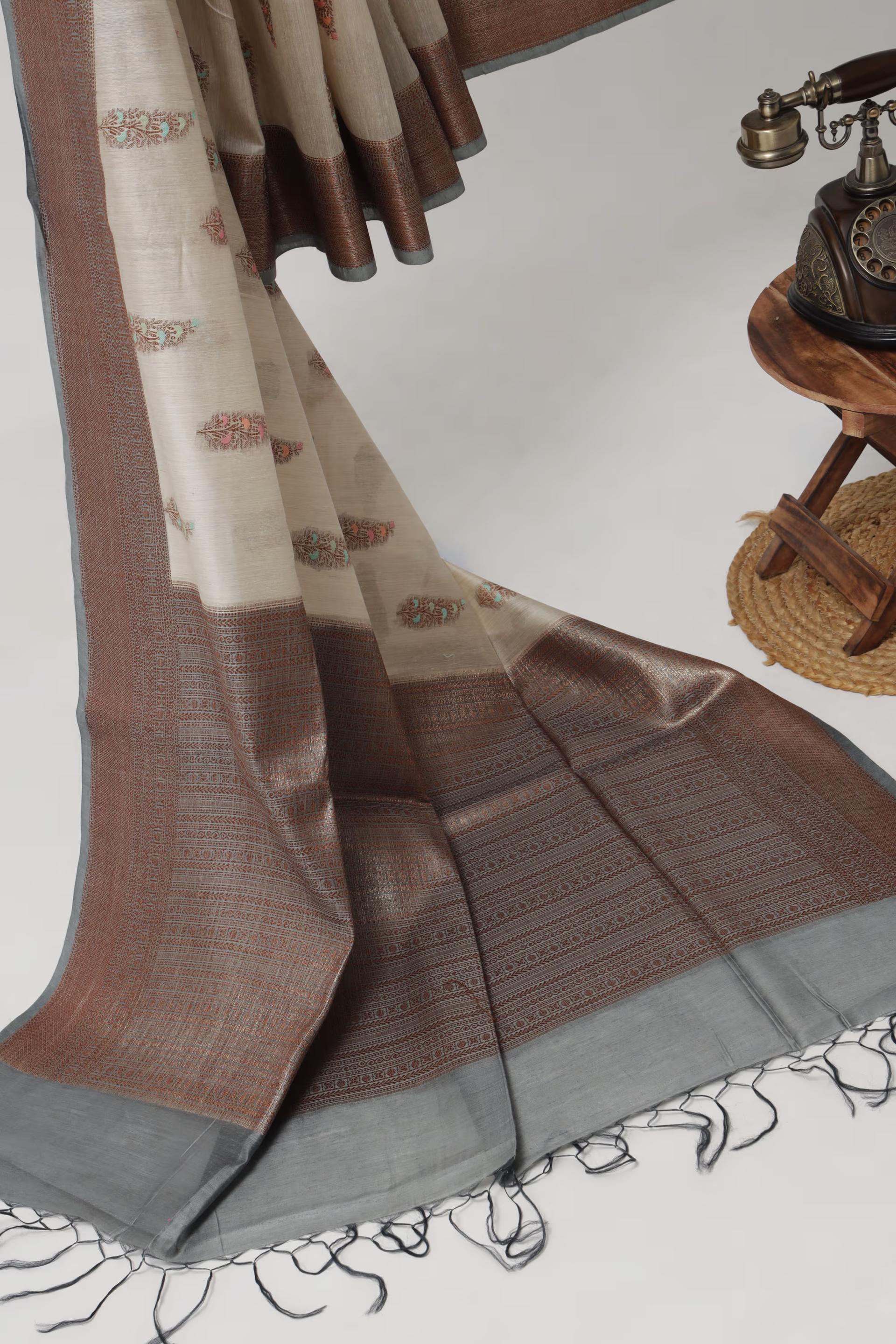 Handloom Tussar Banarasi in Ivory with Meenakari 4 - Ivory Tussar silk saree