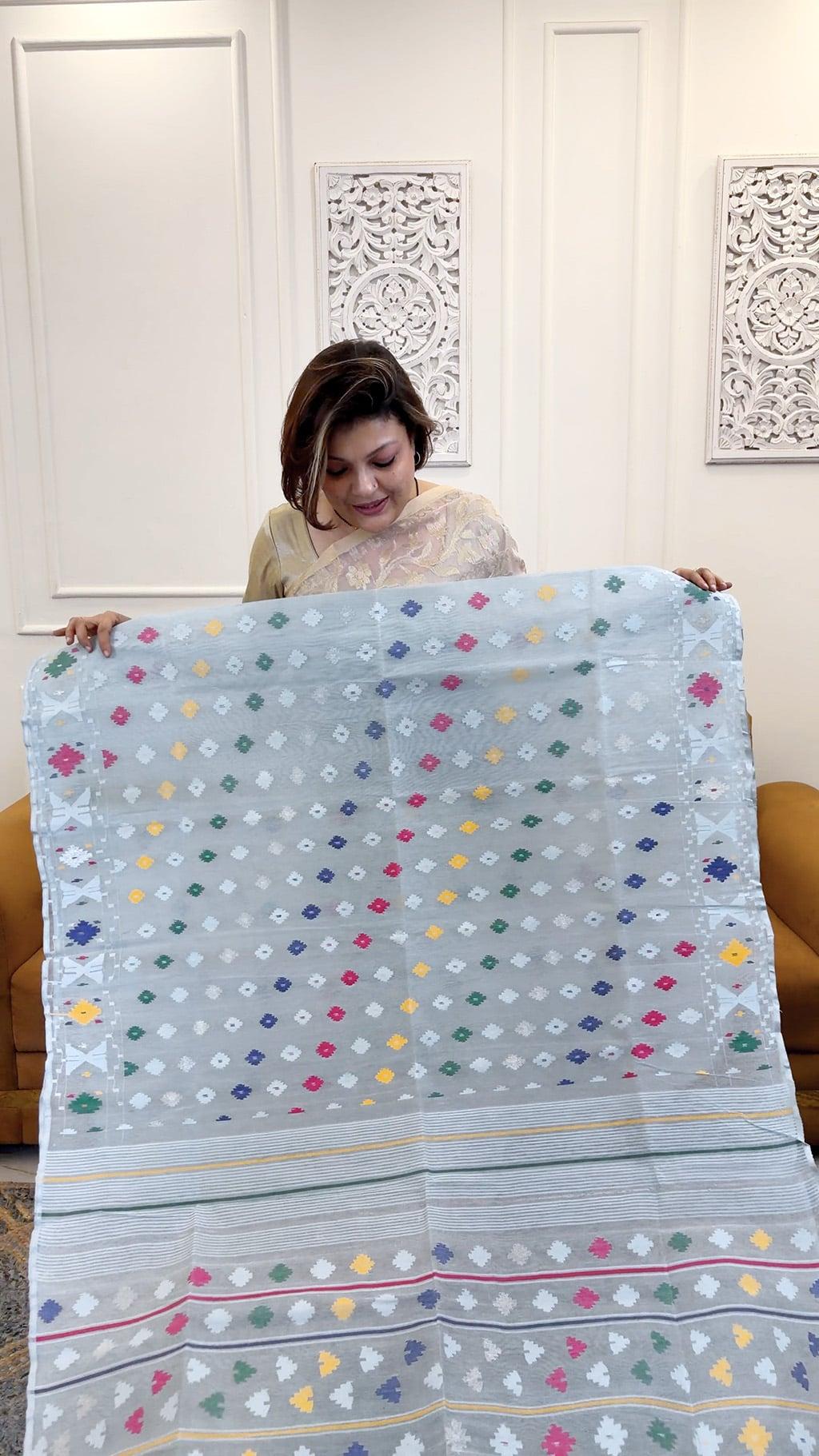 Handloom Dhakai Jamdani saree in Ice Blue 4 - Ice Blue Pure Cotton saree