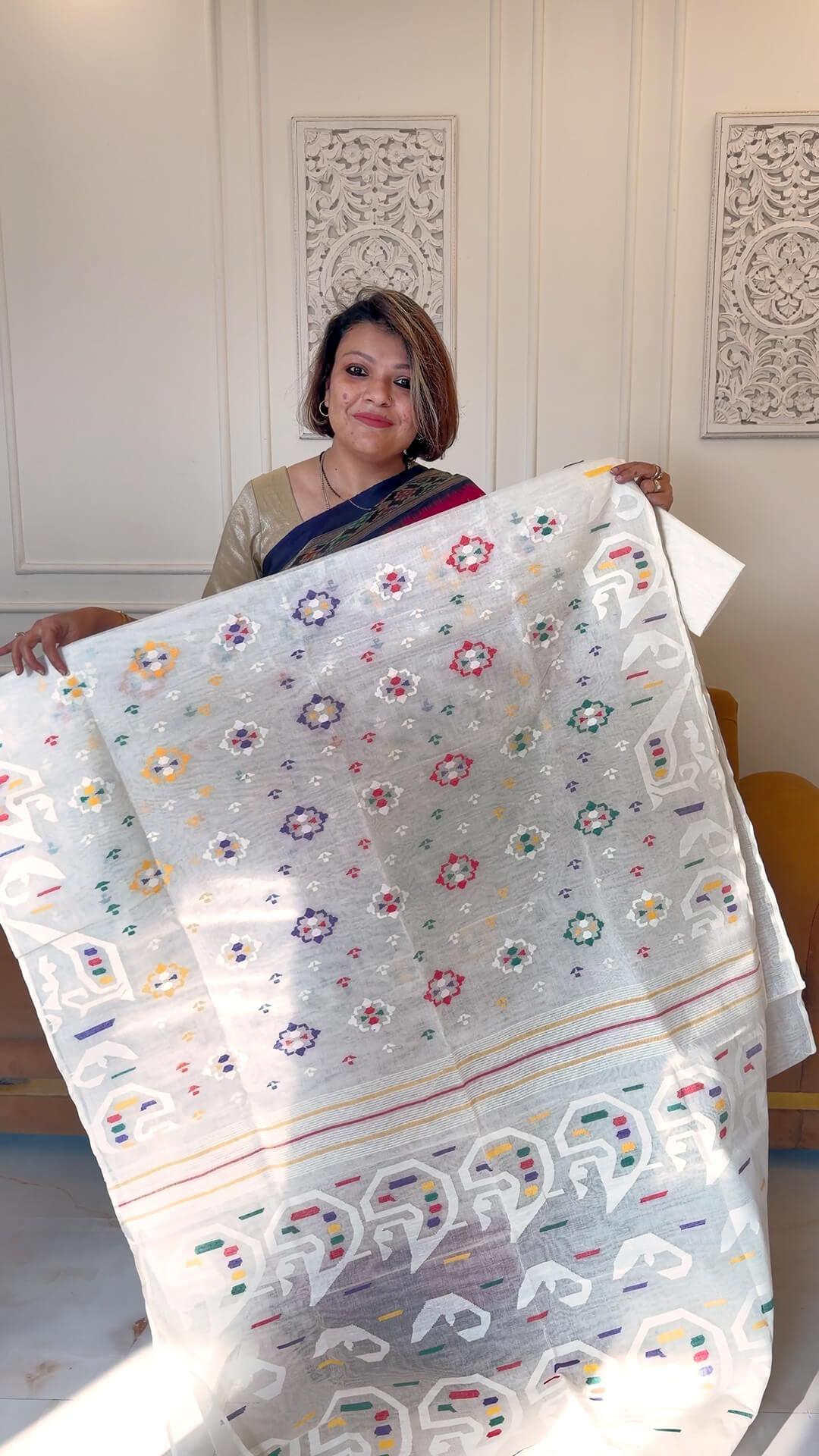 Handloom Dhakai Jamdani saree in off white view 1 - Off white Tant saree