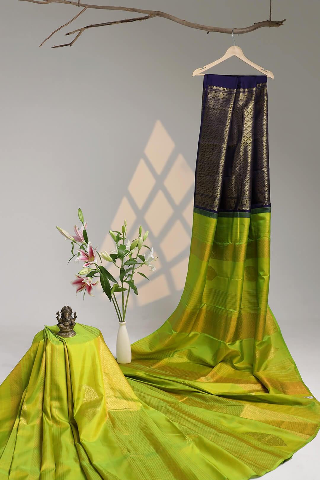 Arani Pure Silk Handloom Saree in Parrot Green and Navy Blue Zari Pallu view 3 - Parrot Green and Navy Blue Arani saree