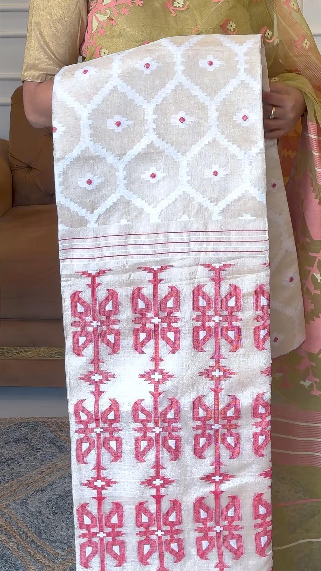 Handloom Pure Tussar Silk Jamdani in Golden Beige & Red - Yarn Dyed Saree view 4 - Golden Beige & Red Tussar saree